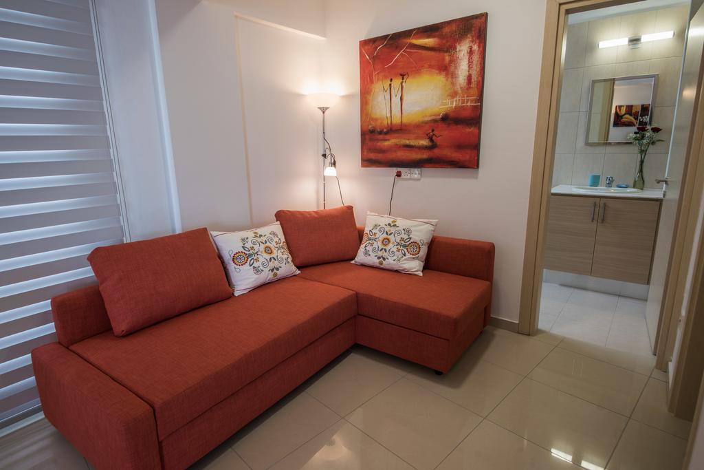 Skylight Megaron Apartment ลาร์นาคา ภายนอก รูปภาพ